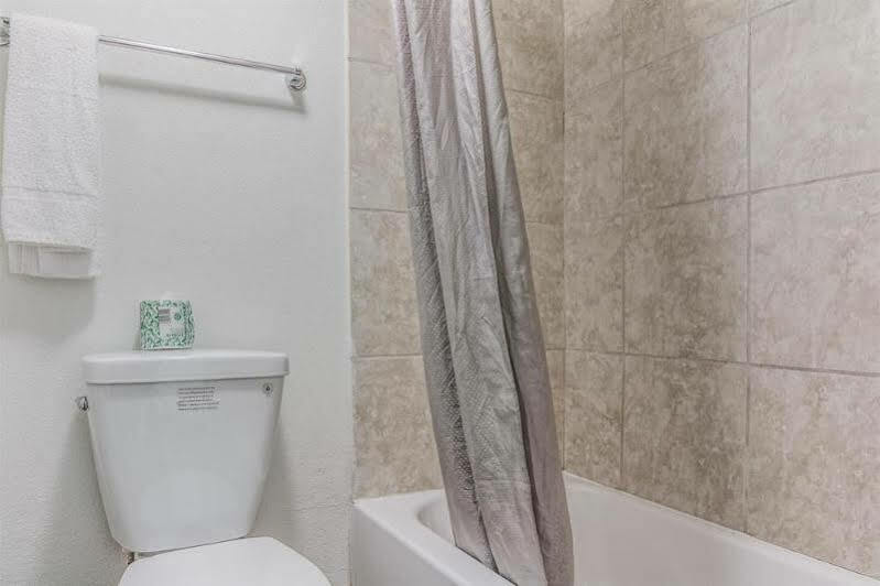 Oyo Hotel Texarkana North Heights Ar Hwy I-30 Bagian luar foto
